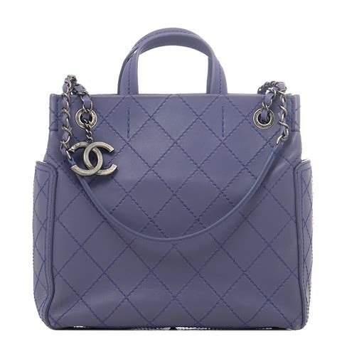 Leather handbag Chanel Purple in Leather 